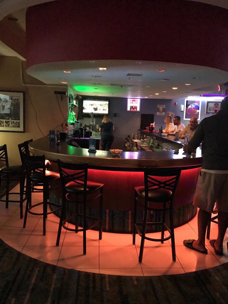 SPORTS PAGE BAR Updated September 2024 838 Westwood Blvd, Price