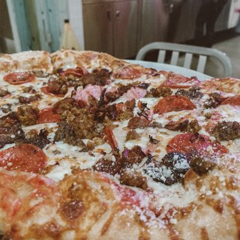 Mellow Mushroom Pigeon Forge Island - Pizza Near Me - Pigeon Forge, Tennessee