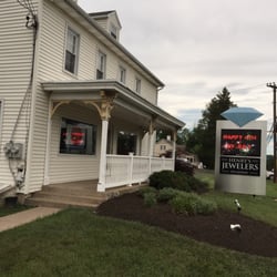 Henry's Jewelers