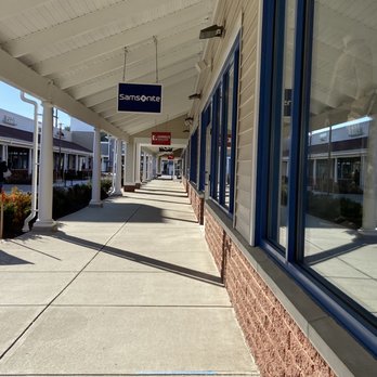 Wrentham Village Premium Outlets - Shopping Centers Near Me - Wrentham, Massachusetts
