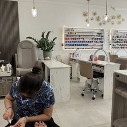 Royal Bellagio Nails & Spa - Inside