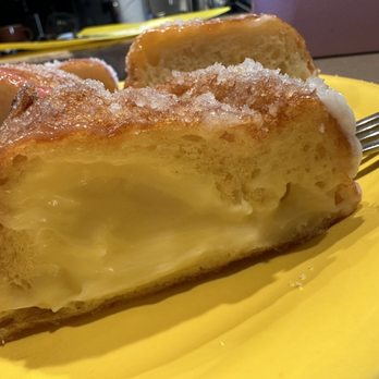 Leonard's Bakery - Custard filled - Bakeries Near Me - Honolulu, Hawaii Leonard's Bakery - Custard filled - Bakeries Near Me - Honolulu, Hawaii