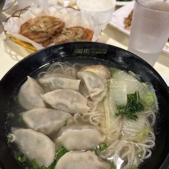 Hing Kee Restaurant - Dumpling soup - Vietnamese Near Me - Chicago, Illinois