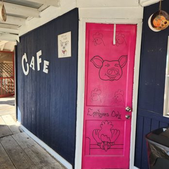 Twisted Truffles Cafe - a pink door with a pig on it - Cafes Near Me - Branson, Missouri Twisted Truffles Cafe - a pink door with a pig on it - Cafes Near Me - Branson, Missouri