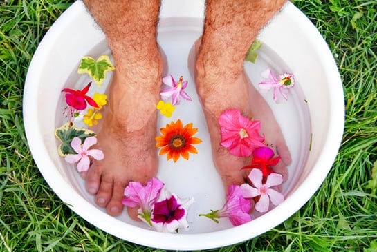 KoKo's Manis and Pedis Logo