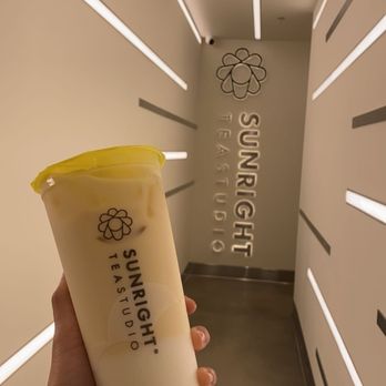 Sunright Tea Studio - Jasmine Milk Tea with mochi topping - Bubble Tea Near Me - Las Vegas, Nevada Sunright Tea Studio - Jasmine Milk Tea with mochi topping - Bubble Tea Near Me - Las Vegas, Nevada