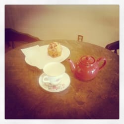 Janna's Gallery Cafe - Tea and muffin.  Make a fantastic snack.