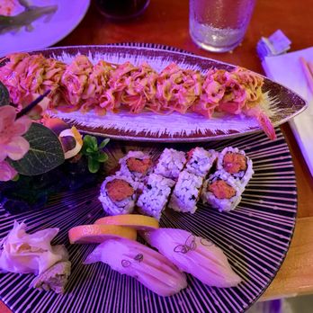Kanoya Sushi Grill and Bar - Hubs' Spicy Tuna w/ Crunch, - Sushi Bars Near Me - Honolulu, Hawaii