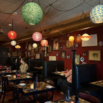 L'Opossum - Entrance - New American Near Me - Richmond, Virginia