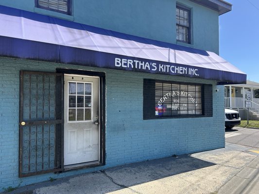 Bertha's Kitchen by null