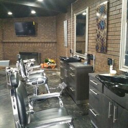 Dallas Gents - Hair stations with private shampoo bowl, no having to get up and change seats!