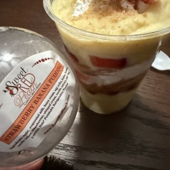 Sweet Red Peach - strawberry banana pudding - Desserts Near Me - Atlanta, Georgia Sweet Red Peach - strawberry banana pudding - Desserts Near Me - Atlanta, Georgia