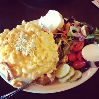 Brother Jon's Alehouse - Chicken mac! Amazing! - American Near Me - Bend, Oregon