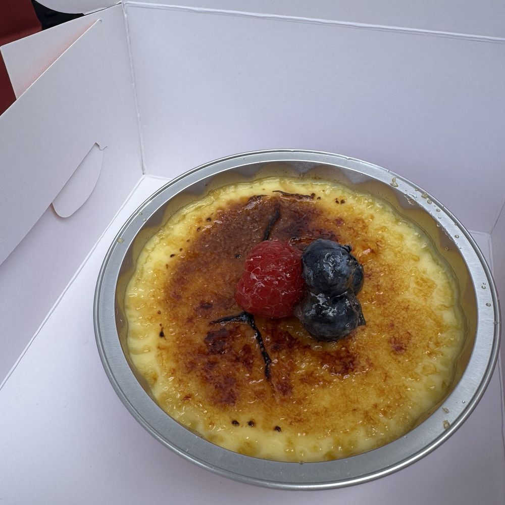 Borouge - Berry crème brûlée - Cafes Near Me - Costa Mesa, California