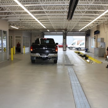 Crestview Chrysler Dodge Jeep Ram - Fast Lane Oil Change Drive Through - Auto Repair Near Me - Regina, Saskatchewan Crestview Chrysler Dodge Jeep Ram - Fast Lane Oil Change Drive Through - Auto Repair Near Me - Regina, Saskatchewan