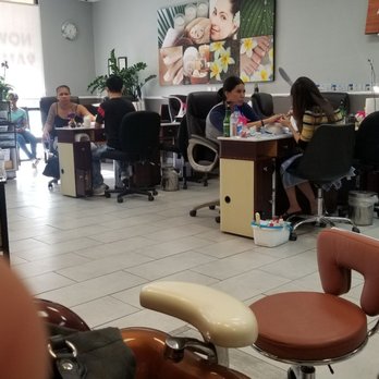 Perfect 10 Nails - Inside nail shop - Nail Salons Near Me - Las Vegas, Nevada Perfect 10 Nails - Inside nail shop - Nail Salons Near Me - Las Vegas, Nevada