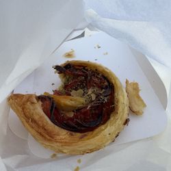 Pâtisserie du Château - I wish I knew what this tart was called it was very delicious