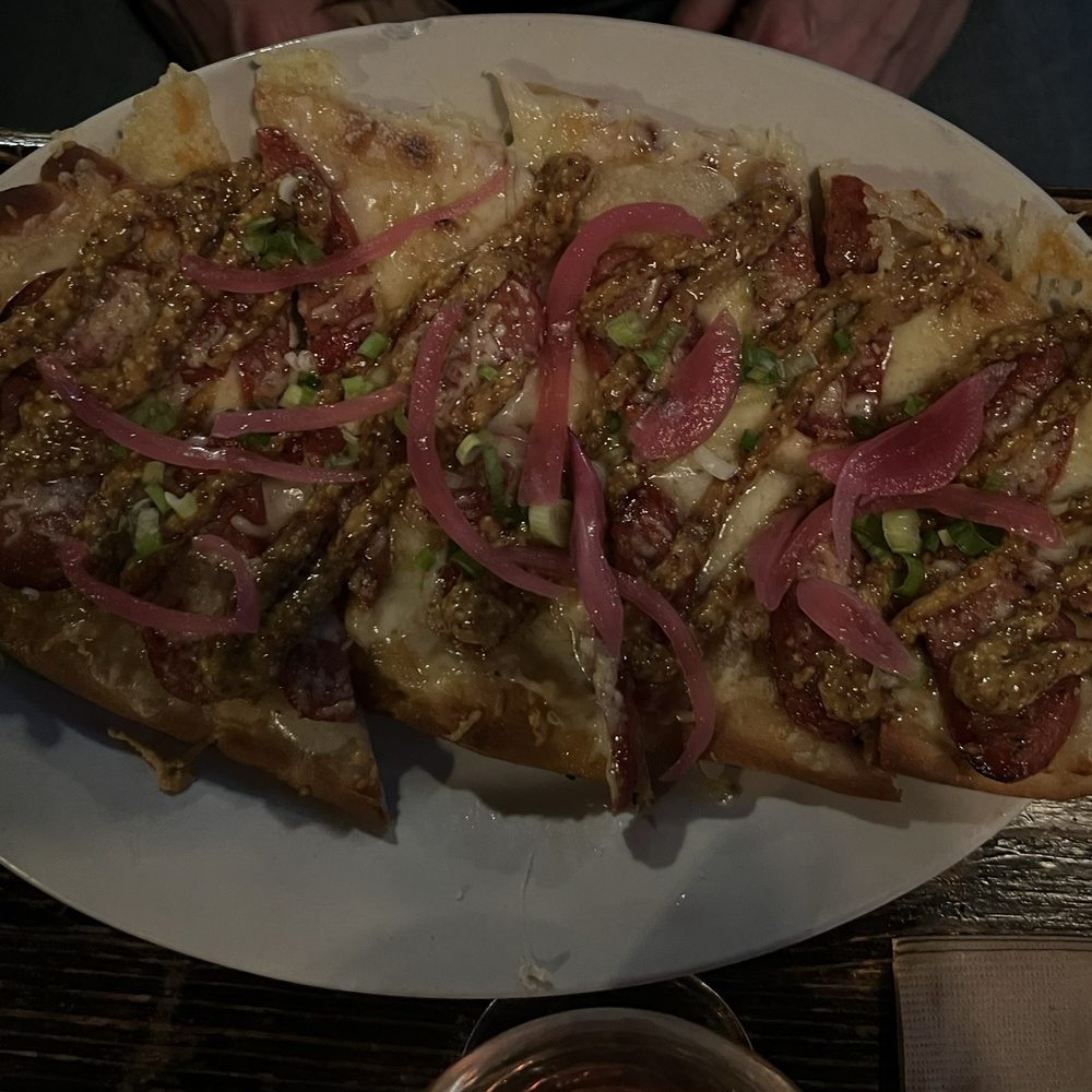 Smoked Bratwurst Flatbread Smoked Bratwurst Flatbread