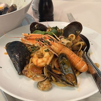 Trattoria da Romano - Seafood pasta, delicious - Venetian Near Me - Burano, VE Trattoria da Romano - Seafood pasta, delicious - Venetian Near Me - Burano, VE