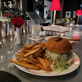 Pascal & Sabine - Mr.smith Burger - French Near Me - Asbury Park, New Jersey