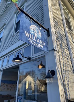 Willard Scoops by null