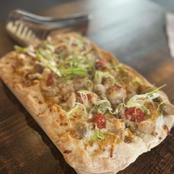 Shinmai Kumo - Chicken Curry Flatbread