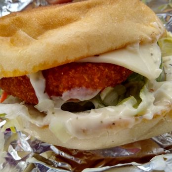 Street Cafe 3 Chicken & Fish - Hubbs had a hankering for a post-vaccine crab cakes sandwich and fish taco. - Food Trucks Near Me - Niagara Falls, New York Street Cafe 3 Chicken & Fish - Hubbs had a hankering for a post-vaccine crab cakes sandwich and fish taco. - Food Trucks Near Me - Niagara Falls, New York