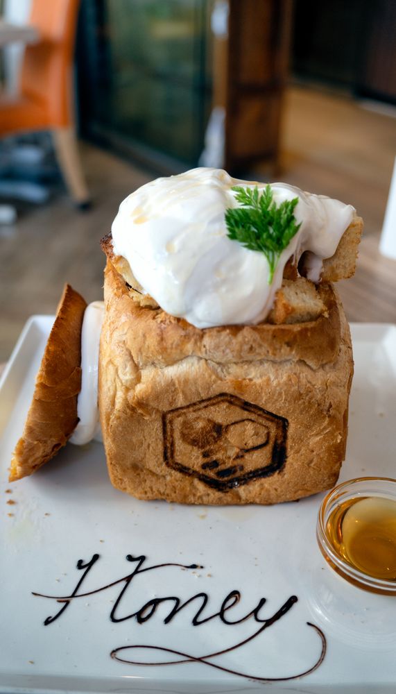 Honey Toast Cafe