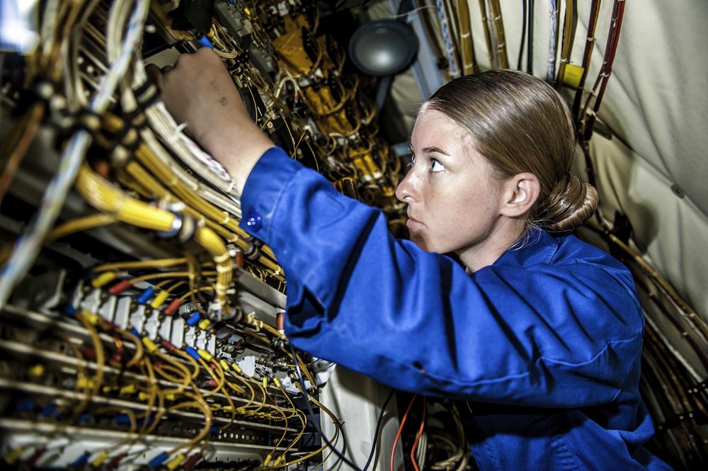Slide of Sakazaki Electrical Repair Expert