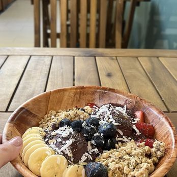 Waffle and Berry - Acai Bowl - Waffles Near Me - Honolulu, Hawaii