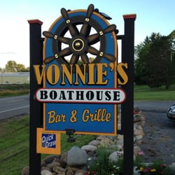 Vonnie's Boat House Bar - Sign