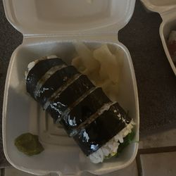 Torii Japanese Restaurant - Futomaki sushi