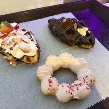 Croffle House - Bakeries Near Me - Flushing, New York