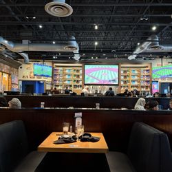 BJ's Restaurant & Brewhouse - Enjoying Az Diamondback's !