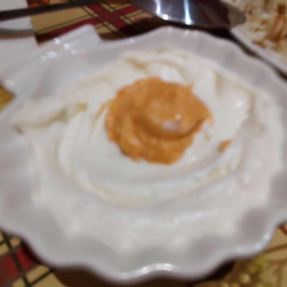 La Shish - Garlic sauce - Lebanese Near Me - Lasalle, Quebec La Shish - Garlic sauce - Lebanese Near Me - Lasalle, Quebec