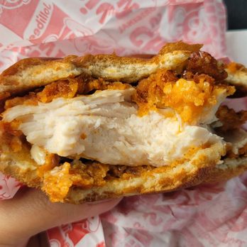 Jollibee - Original chicken sandwich - Chicken Shop Near Me - Waipahu, Hawaii Jollibee - Original chicken sandwich - Chicken Shop Near Me - Waipahu, Hawaii