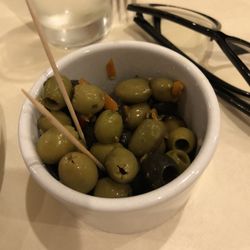 Gigi's - Side of olives