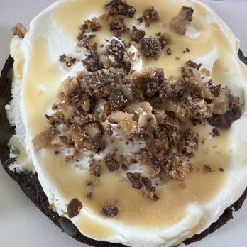 Crumbl - Costa Mesa - Toffee - Bakeries Near Me - Costa Mesa, California Crumbl - Costa Mesa - Toffee - Bakeries Near Me - Costa Mesa, California