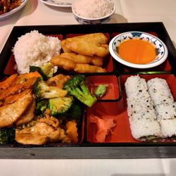 Cherry Garden - Dinner box chicken broccoli