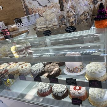 Isabella's Cupcakes & More - Cupcakes Near Me - Riverside, California Isabella's Cupcakes & More - Cupcakes Near Me - Riverside, California