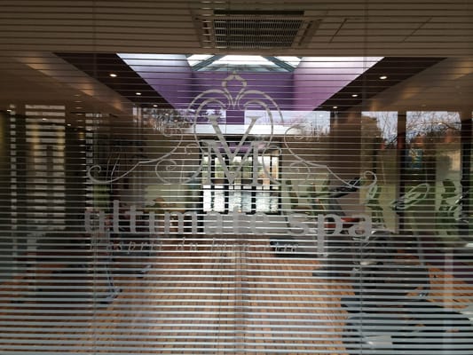 Château de Villiers-le-Mahieu by null