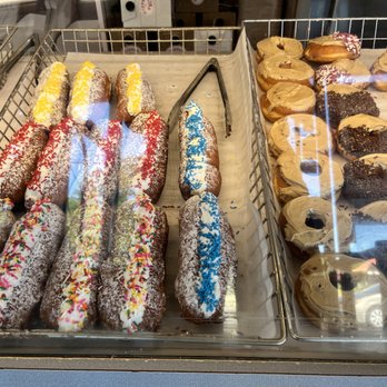Donut Dip - Large cannoli and great donuts - Donuts Near Me - West Springfield, Massachusetts Donut Dip - Large cannoli and great donuts - Donuts Near Me - West Springfield, Massachusetts