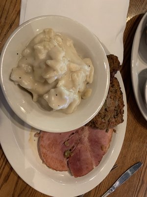 Cracker Barrel Old Country Store by null