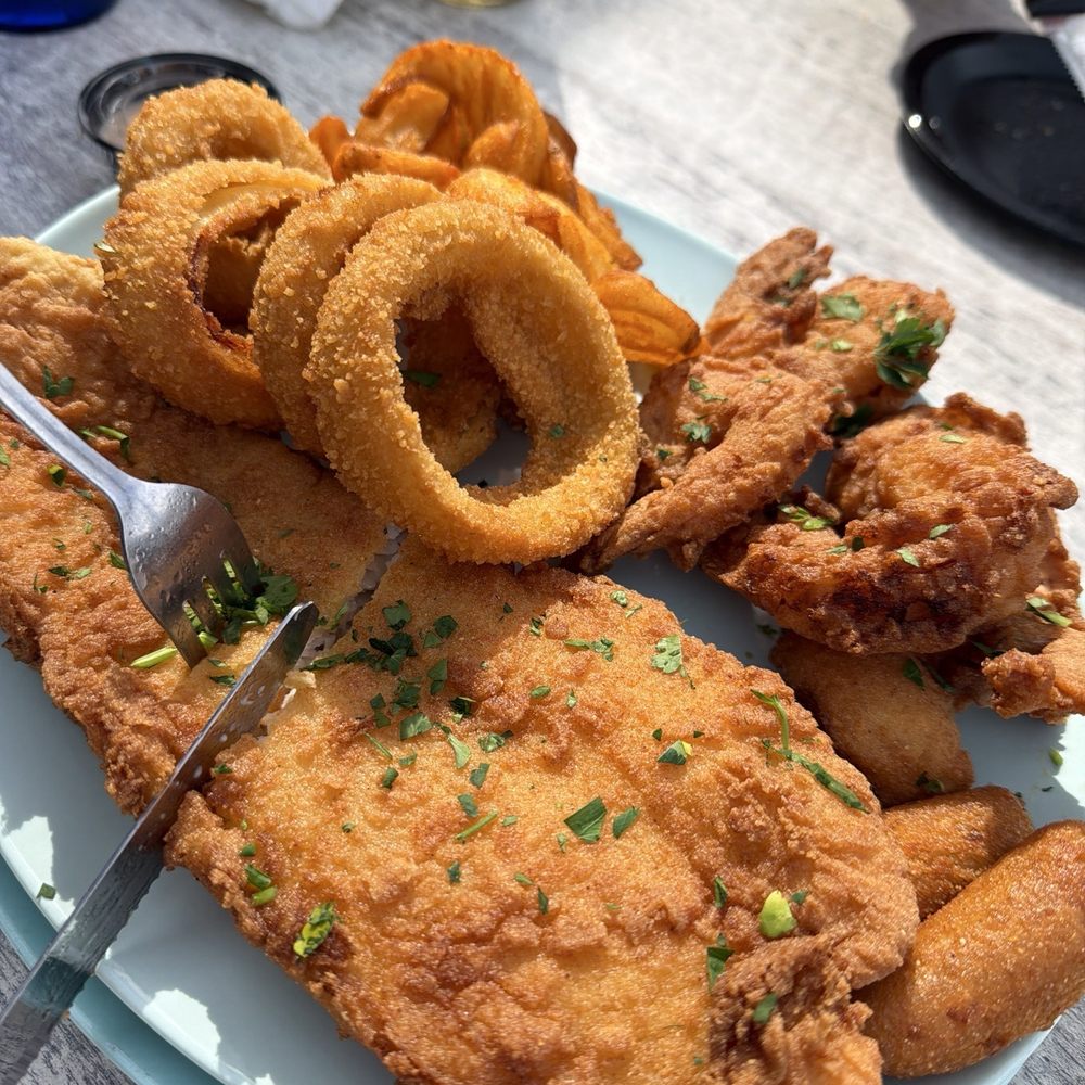 LakeHouse Restaurant - Fried fish and shrimp combo with onion rings - New American Near Me - Lake Lure, North Carolina LakeHouse Restaurant - Fried fish and shrimp combo with onion rings - New American Near Me - Lake Lure, North Carolina