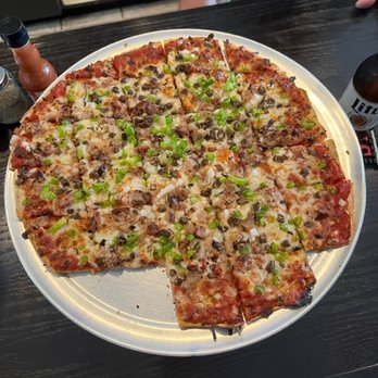 Jacks On Adams - Awesome hand-crafted Pizza Special, a 14" thin curst pizza topped with sausage, onion, mushroom, and green pepper! - Pizza Near Me - Peoria, Illinois Jacks On Adams - Awesome hand-crafted Pizza Special, a 14" thin curst pizza topped with sausage, onion, mushroom, and green pepper! - Pizza Near Me - Peoria, Illinois