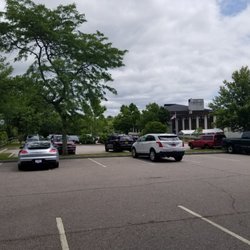 DMV Wakefield, Rhode Island - Lots of parking available