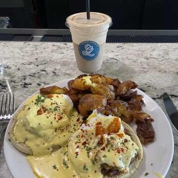 Good Lookin' - Eggs Benedict with Sausage, Bacon Jam and Crispy Potatoes - Breakfast & Brunch Near Me - Omaha, Nebraska
