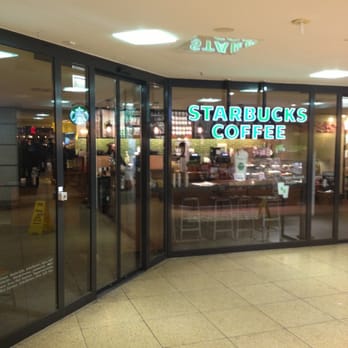 Starbucks - Der Eingang zum Starbucks im Hauptbahnhof zwischen den Gleisen 10 und 11. - Coffee & Tea Near Me - Hanover, NI