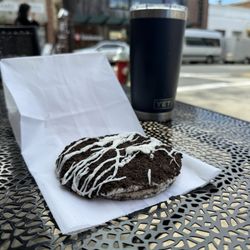 Prantl's Bakery - Oreo cookie