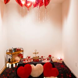 Luxe Picnic Company - Valentine's Day Picnic